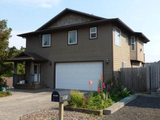 260 2nd St, Newport, OR 97365-3816
