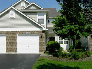 2012 Fulham Dr, Naperville IL  60564-8422 exterior
