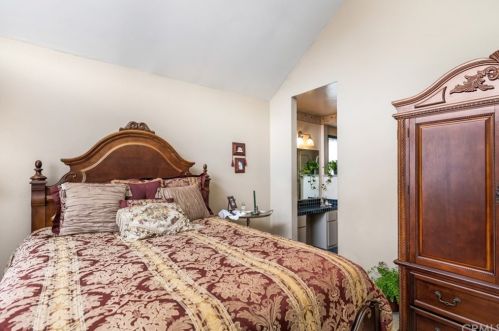 6270 Woodsboro Ave, Anaheim CA  92807-2347 exterior