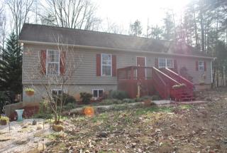1227 Noah Rd, Graham, NC 27253-8536