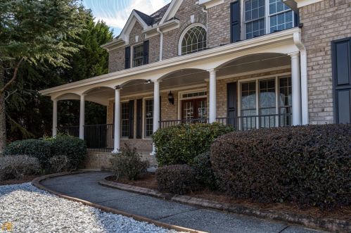 1525 Boomer Cir, Suwanee, GA 30024-6610