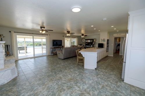 15742 Orange Blossom Rd, Valley Home CA 95361-9522 exterior