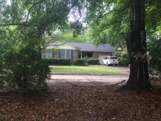 2079 Parkway Dr, Charleston, SC 29412-2012