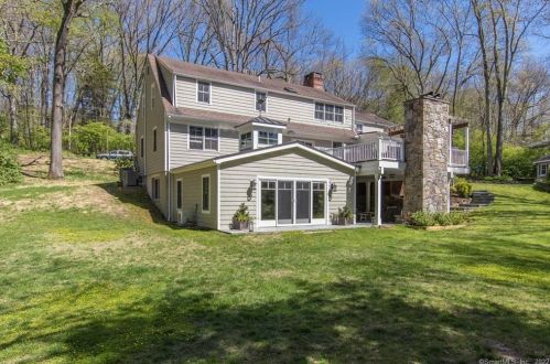 71 Sugarloaf Dr, Wilton, CT 06897-2120