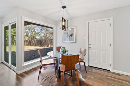 5204 Creekline Dr, Austin TX  78745-2227 exterior