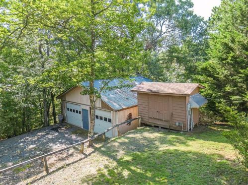 26 Banner Cir, Ellijay, GA 30540-0052