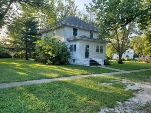 401 Locust St, Onarga, IL 60955-1218