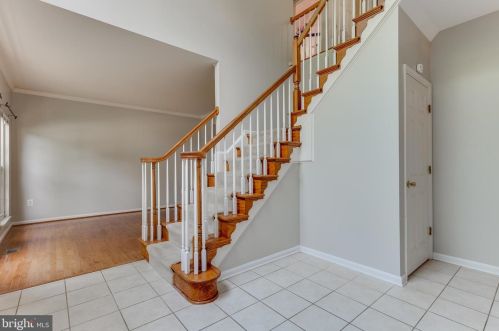 5041 Leatherback Rd, Woodbridge, VA 22193-5854
