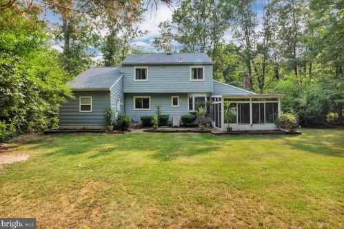 6 Hoot Owl Dr, Erial, NJ 08081-9327