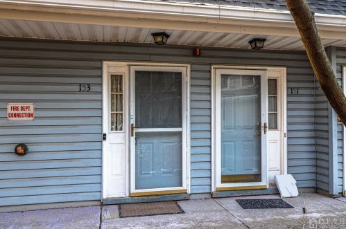 153 Prestwick Way, Edison, NJ 08820-4679