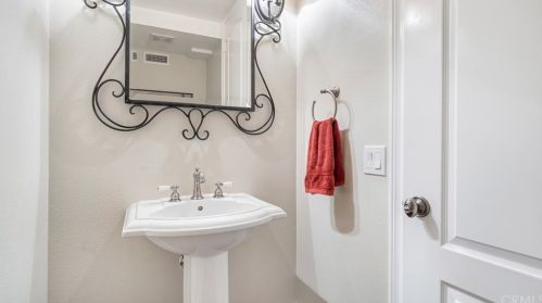 1862 Bradley St, Riverside CA 92504-5435 exterior