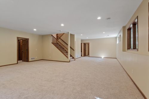2200 Hadley St, Saint Paul MN  55119-5386 exterior