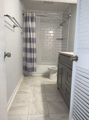 71 Montre Sq, Atlanta GA  30327-4044 exterior