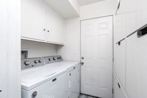 19913 Keswick Ln, Huntington Beach CA  92646-4250 exterior