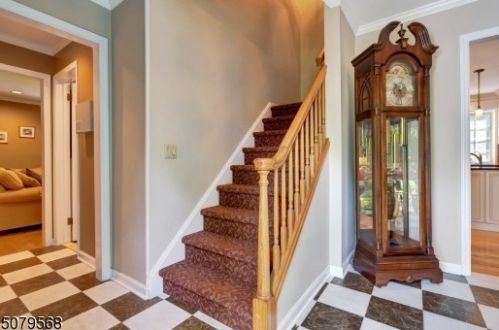 8 Blackbirch Rd, Scotch Plains, NJ 07076-2917