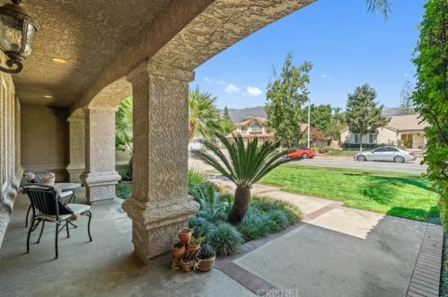 1498 Oriole Pl, Upland, CA 91784-7969