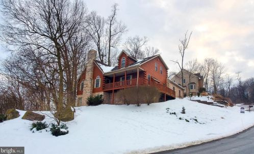 101 Roundtop Dr, Lancaster, PA 17601-2445