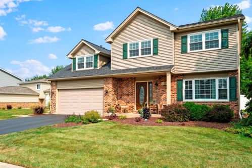 129 Canyon Dr, Lemont, IL 60490-1533