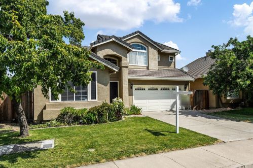 455 Gonzalez St, Tracy, CA 95376-5422
