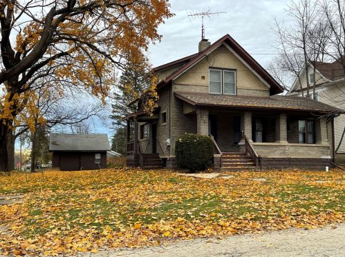 407 Burbank St, Alden, IL 60033-2201