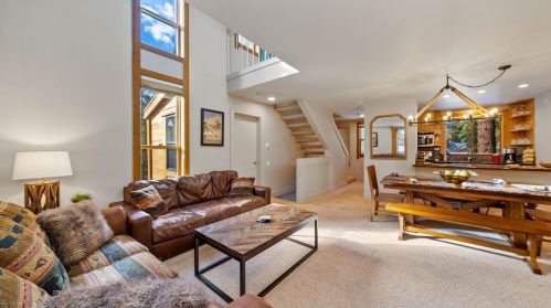 5055 Gold Bnd, Truckee, CA 96161-4106
