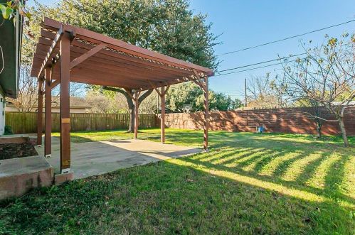 11021 Cactus Ln, Dallas TX 75238-3701 exterior