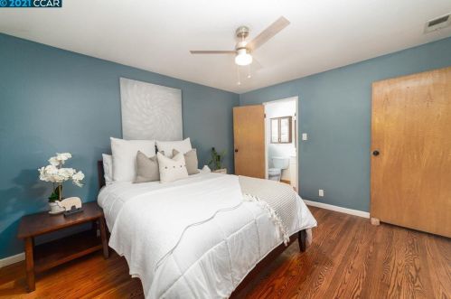 866 San Simeon Ct, Concord CA  94518-2316 exterior