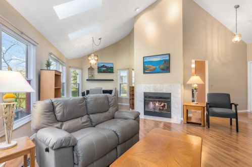 472 Banyan Tree Ln, Buffalo Grove, IL 60089-4613