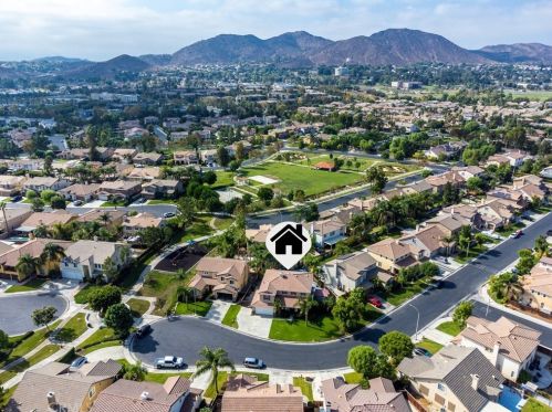 4222 Pondhill Ct, Riverside CA  92505-3464 exterior