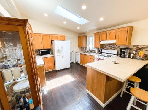820 Spindrift Ave, San Jose, CA 95134-1301