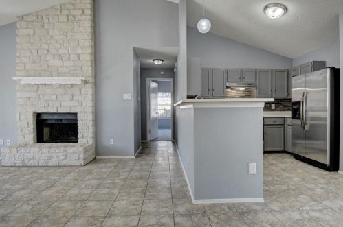 804 Calico Dr, Austin TX  78748-6404 exterior