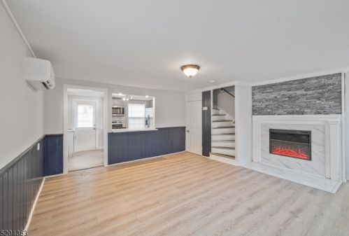 21 1st St, Califon, NJ 07830-4316