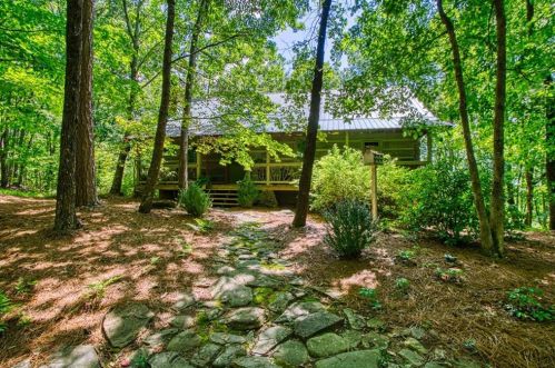 214 Dorris Rd, Big Canoe, GA 30143-2706