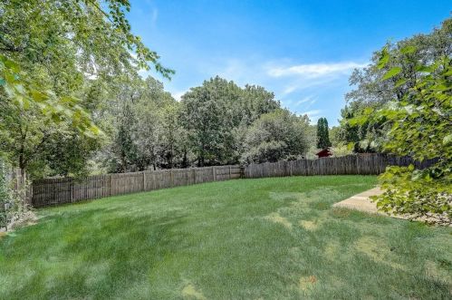 151 Camelot Way, Lemont IL  60440-2084 exterior