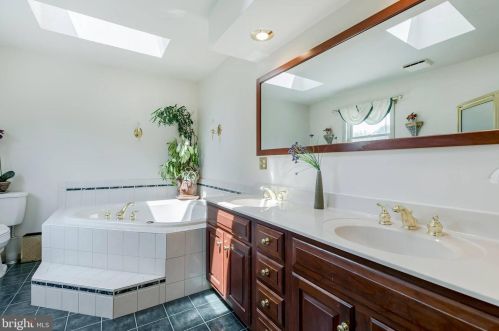 2616 Standardbred Dr, Lancaster PA  17603-4161 exterior