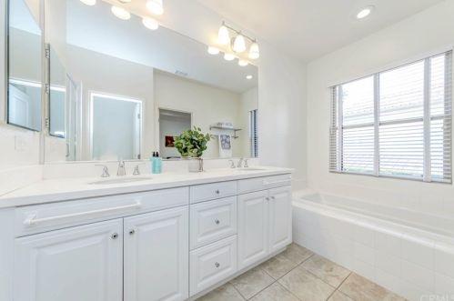 37 Deergrass, Irvine CA  92618-2246 exterior