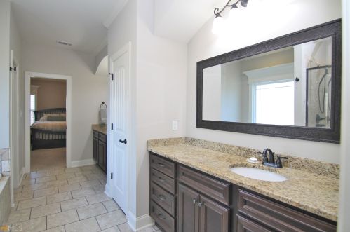 2074 Hiwassee Dr, Bonaire GA  31005-2507 exterior