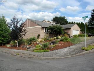1506 Phyllis Ave, Damascus, OR 97080