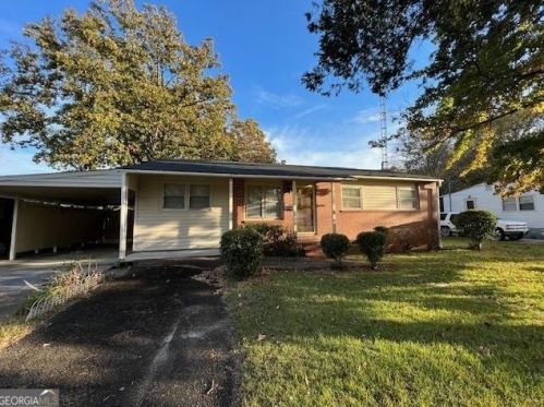 78 Draper St, Warner Robins, GA 31088-4243