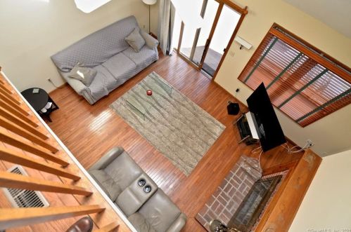 23 Meadowlark Cir, Upper Stepney, CT 06468-2647