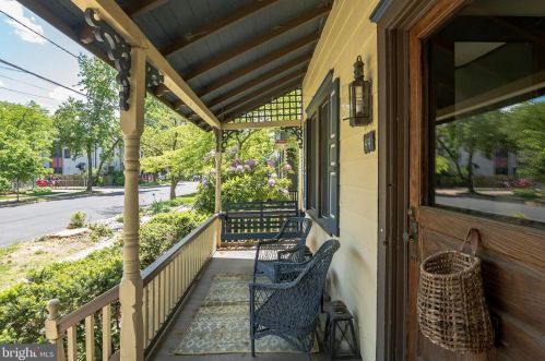 44 Center St, Tavistock, NJ 08033-1802