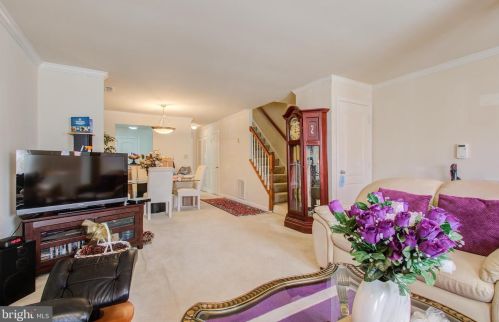 3829 Chesterwood Dr, Silver Spring MD 20906-2862 exterior