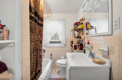 290 19th St, Paterson NJ 07501-2403 exterior