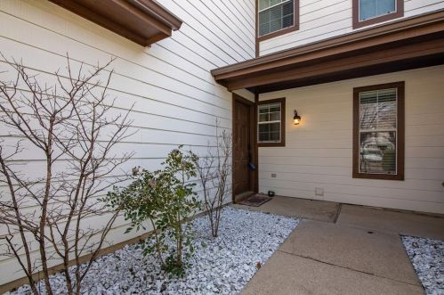 7521 Kings Trl, Fort Worth TX  76133-8347 exterior