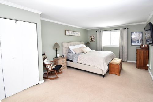 731 Sand Crk Dr, Carol Stream IL  60188-9138 exterior