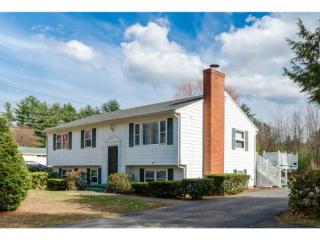 19 Corning Rd, Hudson, NH 03052-1022