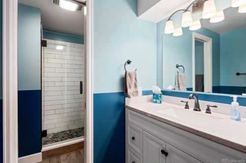 6068 Clinton Ct, Englewood CO 80111-5217 exterior