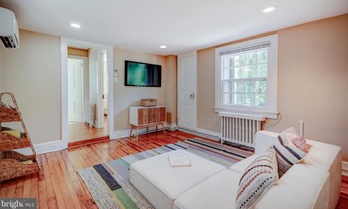 420 Allens Ln, Philadelphia PA 19119-3310 exterior