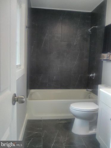 29 Shelbourne Ln, Willingboro, NJ 08046-1409