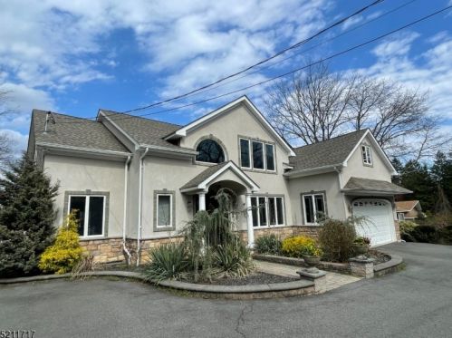 10 Mountainside Dr, Dover NJ  07869-2217 exterior